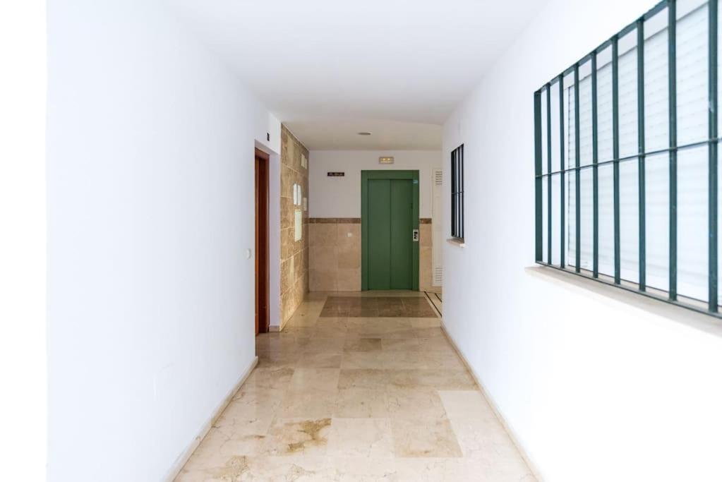 Apartamento Con Parking Gratis En El Centro De Malaga Lägenhet Exteriör bild